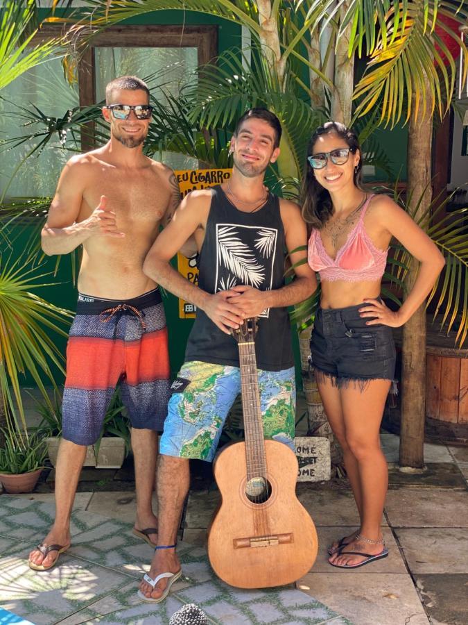 Tropical Albergue